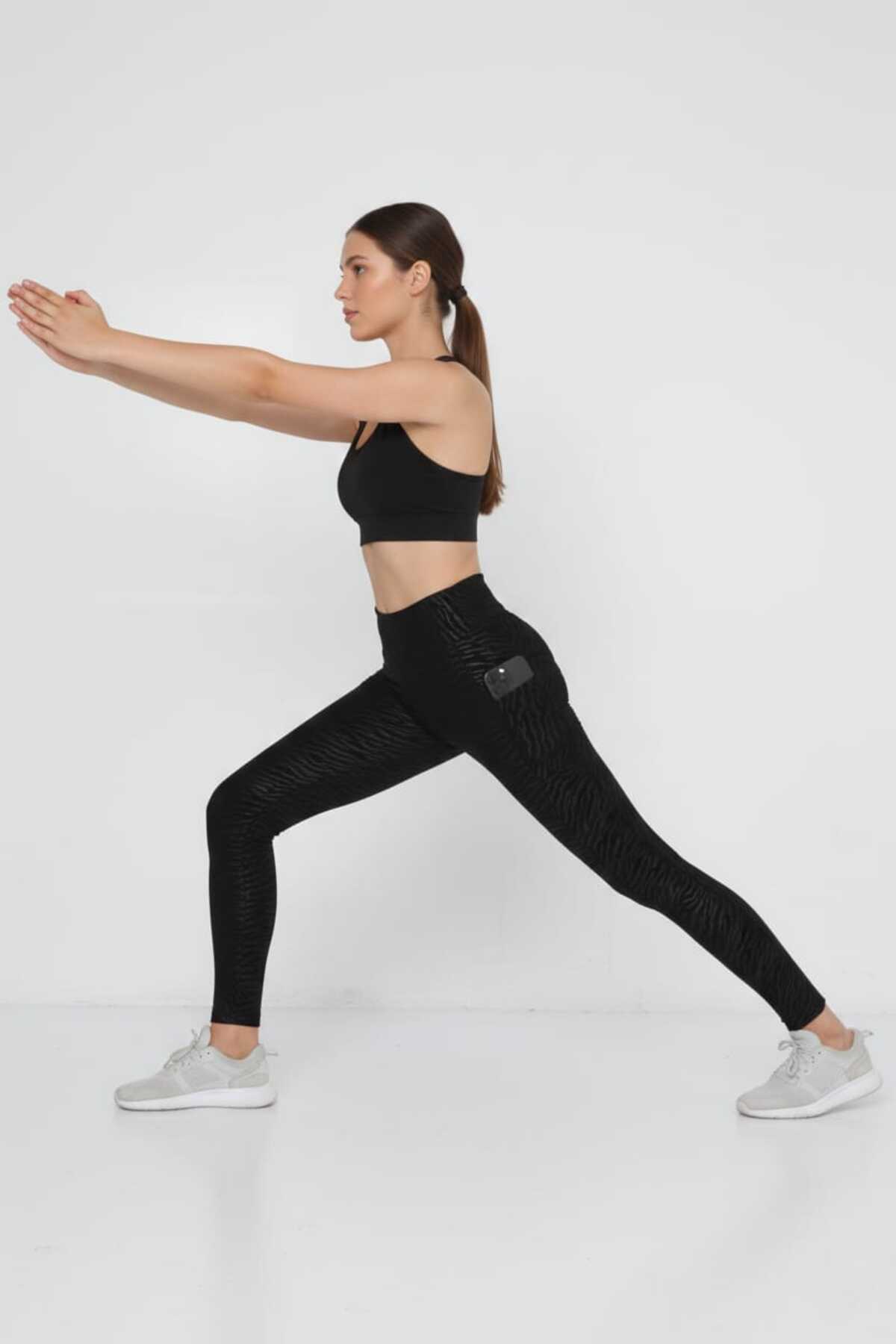 Siyah Desenli Yüksek Bel Toparlayıcı Dalgıç Kumaş Telefon Cepli Zebra Desenli Tayt