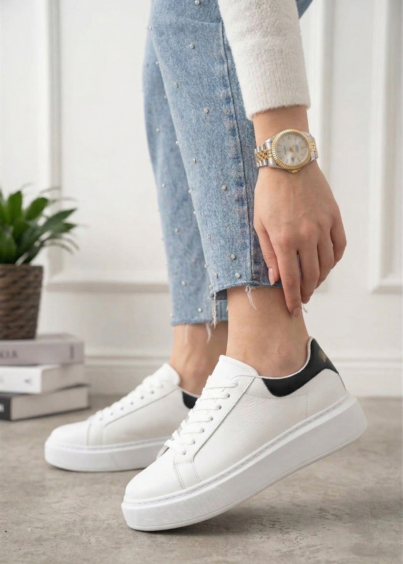 Kadın Beyaz Sneakers Kalın Tabanlı Bağcıklı Günlük Ayakkabı